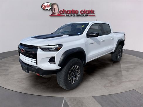 Used 2024 Chevrolet Colorado ZR2 w/ Technology Package image 2