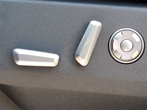 New 2025 Lincoln Navigator Reserve w/ Jet Appearance Package image 5