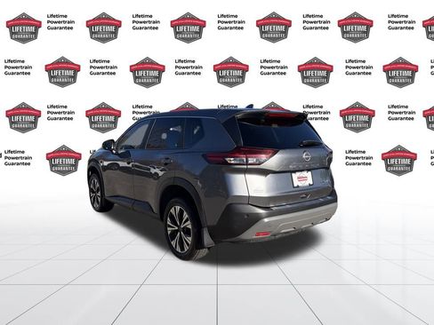 Certified 2023 Nissan Rogue SV image 3