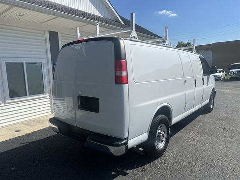 Used 2016 GMC Savana 2500 Extended w/ Chrome Appearance Package RWD image 9