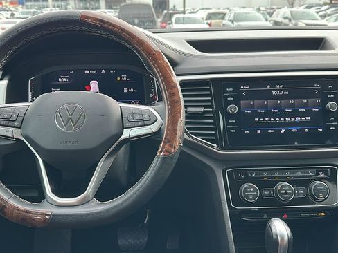 Used 2023 Volkswagen Atlas SE image 10