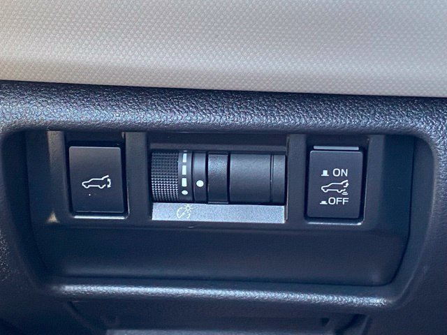 Used 2025 Subaru Forester Premium w/ Convenience Package #1 AWD/4WD image 10