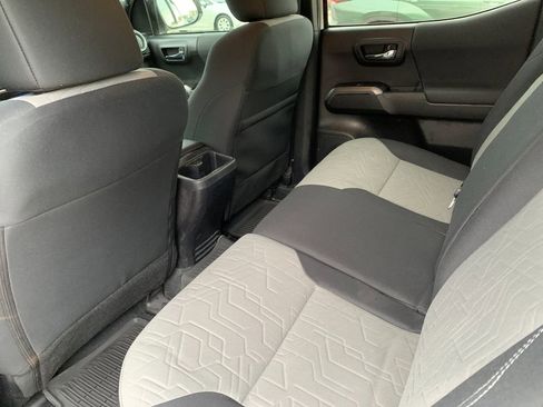 Used 2022 Toyota Tacoma SR5 image 14