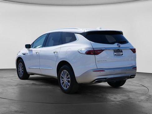 Used 2023 Buick Enclave Essence AWD/4WD image 8