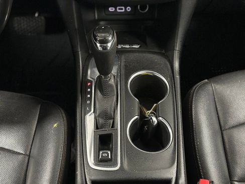 Used 2020 Chevrolet Equinox Premier w/ LPO, Floor Liner Package FWD image 16