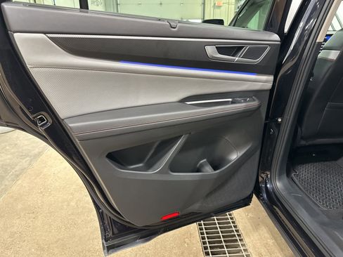 Certified 2025 Volkswagen Atlas Peak Edition SE image 28