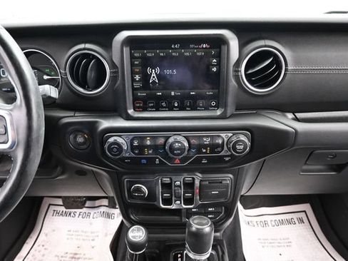 Used 2023 Jeep Wrangler Unlimited Sahara w/ Cold Weather Group AWD/4WD image 21