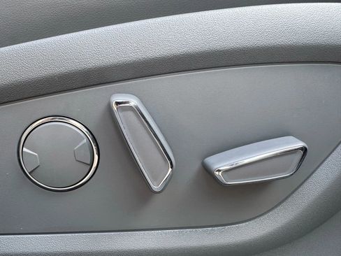 Used 2019 Lincoln Nautilus Reserve image 29