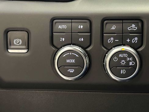 Used 2022 GMC Sierra 1500 Denali AWD/4WD image 17