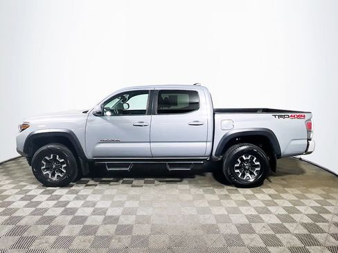Used 2021 Toyota Tacoma TRD Off-Road AWD/4WD image 4