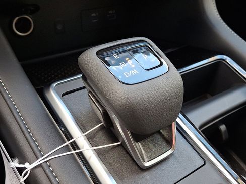 New 2025 Nissan Pathfinder SL image 10