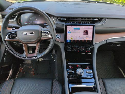 Certified 2025 Jeep Grand Cherokee Summit AWD/4WD image 14