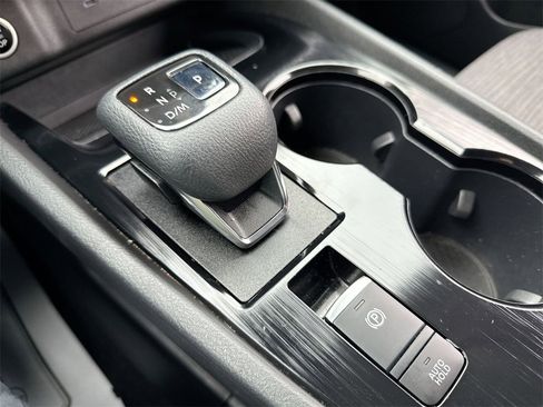 Used 2021 Nissan Rogue SV image 19