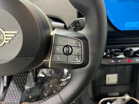 Certified 2025 MINI Cooper S image 15