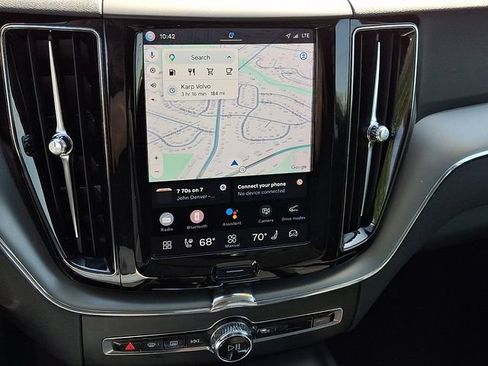 Certified 2023 Volvo XC60 B5 Core AWD/4WD image 16