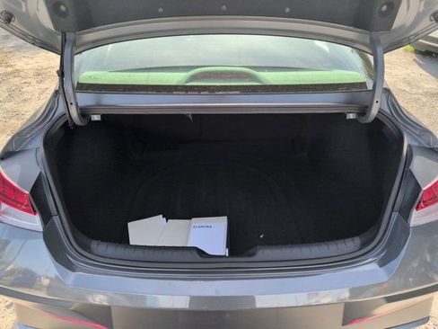 Used 2025 Hyundai Elantra SEL FWD image 29