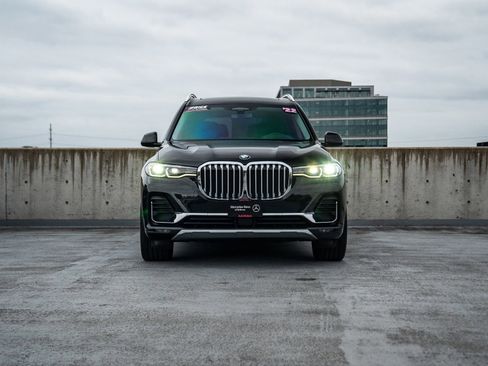Used 2022 BMW X7 xDrive40i w/ Premium Package AWD/4WD image 2