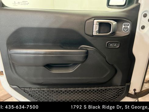 Used 2019 Jeep Wrangler Unlimited Rubicon w/ Cold Weather Group AWD/4WD image 14