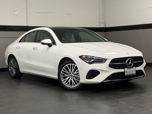 Used 2025 Mercedes-Benz CLA 250 image 2