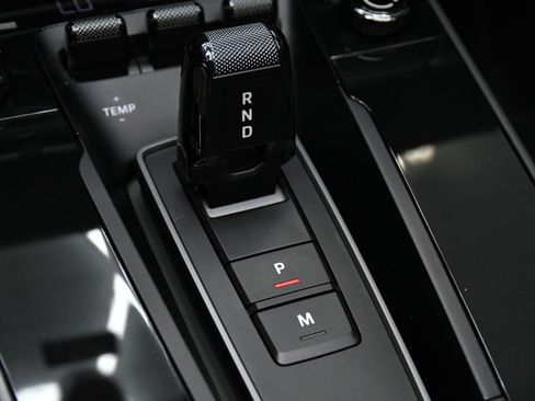 Used 2023 Porsche 911 Carrera image 33