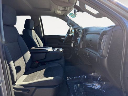 Used 2019 Chevrolet Silverado 1500 Custom Trail Boss w/ Custom Convenience Package image 8