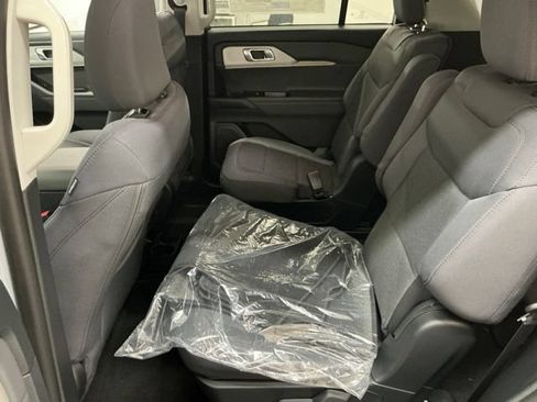 New 2026 Ford Explorer Active AWD/4WD image 13