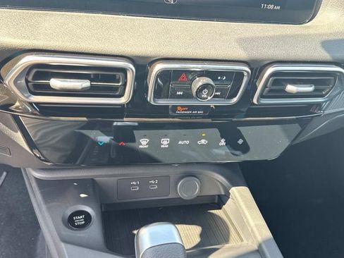 New 2027 Nissan Sentra SV w/ Floor Mat Package FWD image 27