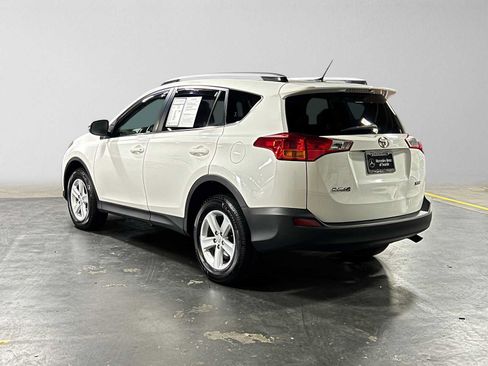 Used 2014 Toyota RAV4 XLE AWD/4WD image 5