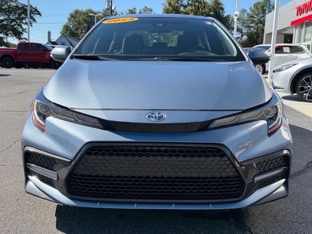 Used 2022 Toyota Corolla SE w/ SE Premium Package FWD image 9