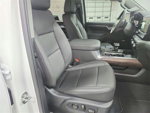 New 2026 GMC Sierra 1500 SLT w/ SLT Premium Plus Package image 39