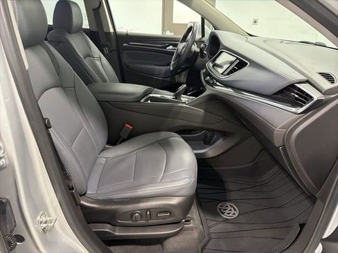 Used 2020 Buick Enclave Essence w/ Sport Touring Edition image 20