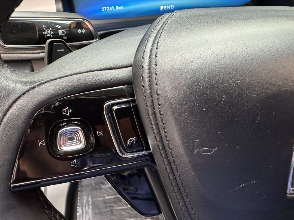 Used 2024 Lincoln Aviator AWD w/ Premium Package image 13