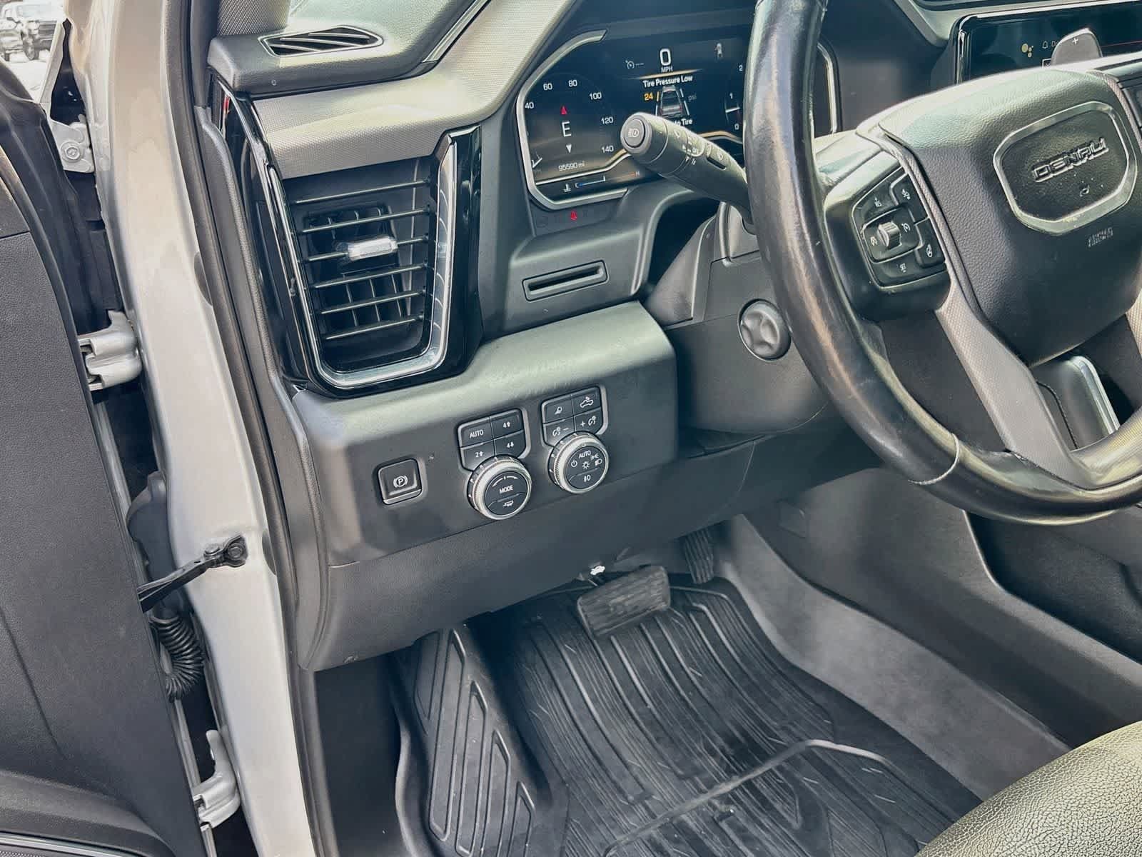 Used 2022 GMC Sierra 1500 Denali AWD/4WD image 10