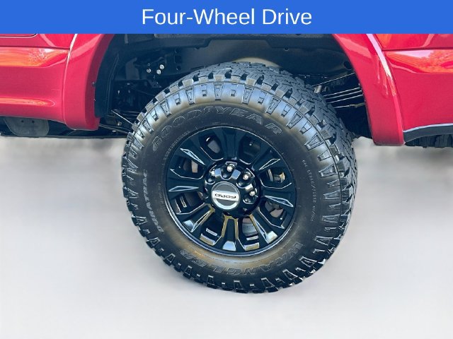 Certified 2022 Ford F350 Lariat w/ Tremor Off-Road Package AWD/4WD image 5