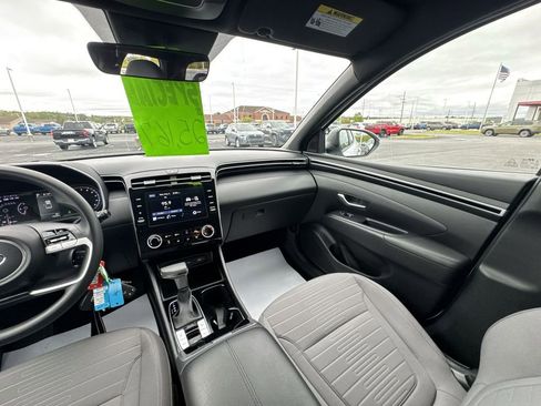Used 2024 Hyundai Santa Cruz SE AWD/4WD image 11