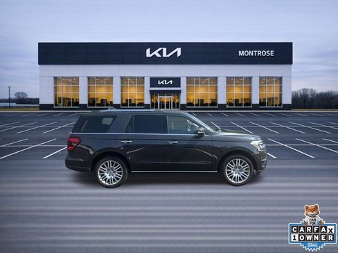 Used 2024 Ford Expedition Limited AWD/4WD image 4