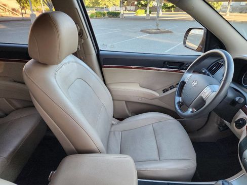 Used 2010 Hyundai Veracruz Limited w/ Navigation Pkg 3 image 13