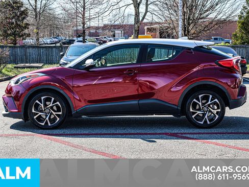 Used 2018 Toyota C-HR XLE image 8