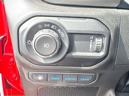 Certified 2023 Jeep Wrangler Unlimited w/ Convenience Group AWD/4WD image 11