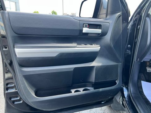 Used 2017 Toyota Tundra SR5 AWD/4WD image 25