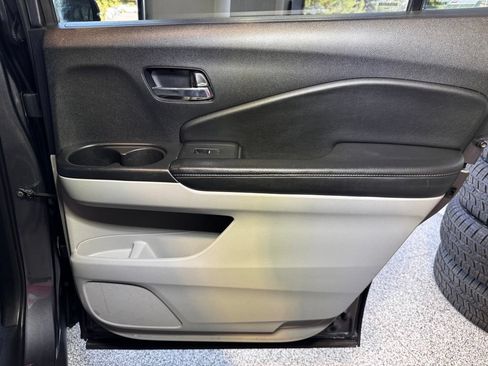 Used 2019 Honda Pilot EX image 51