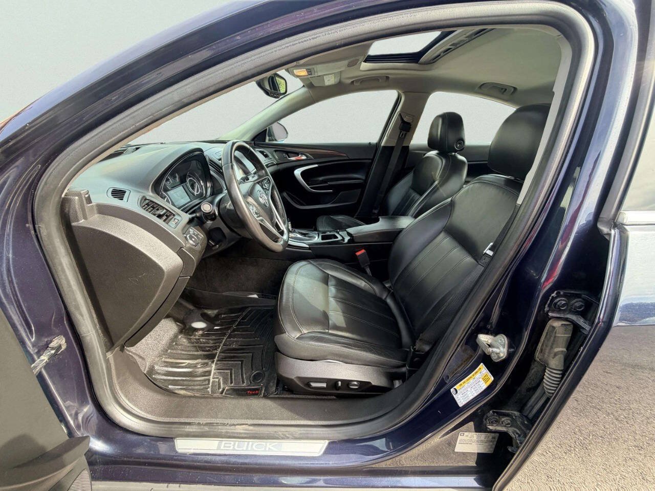 Used 2015 Buick Regal FWD image 16