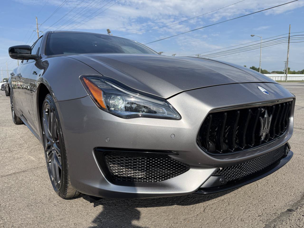 Used 2022 Maserati Quattroporte Modena RWD image 15