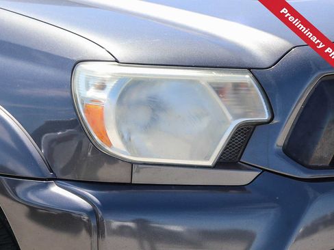 Used 2015 Toyota Tacoma PreRunner w/ TRD Sport Package RWD image 4