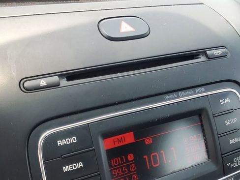 Used 2016 Kia Forte LX FWD image 28