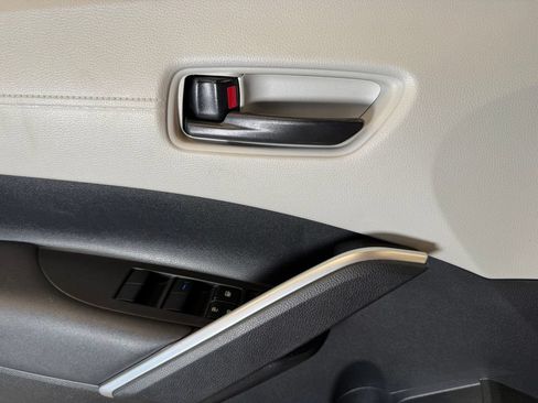 Used 2022 Toyota Corolla Cross LE FWD image 18