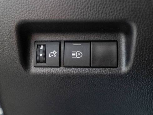 Used 2024 Toyota RAV4 XLE AWD/4WD image 23