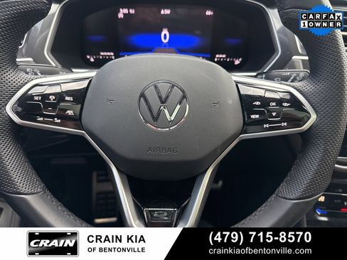 Used 2024 Volkswagen Tiguan SE R-Line image 28