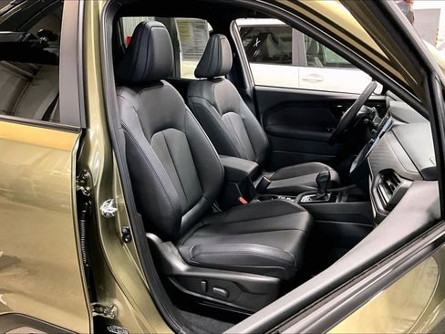 Used 2025 Subaru Forester Limited AWD/4WD image 9