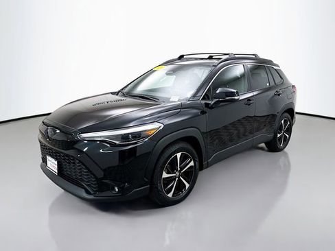 Used 2024 Toyota Corolla Cross XSE w/ Convenience Package image 3